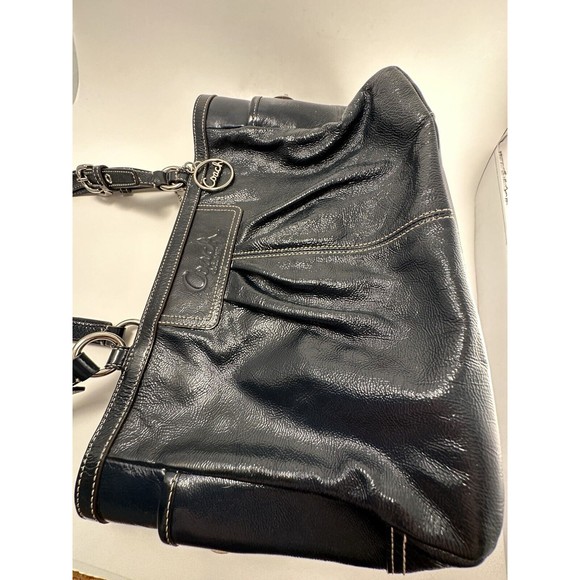 Coach Pleated Patent Leather East West Gallery Y2K tote bag, navy blue - Picture 11 of 13